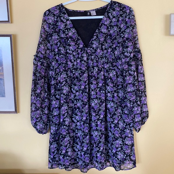 2 for $20 🌸 H&M Floral Airy Dress - Picture 3 of 4